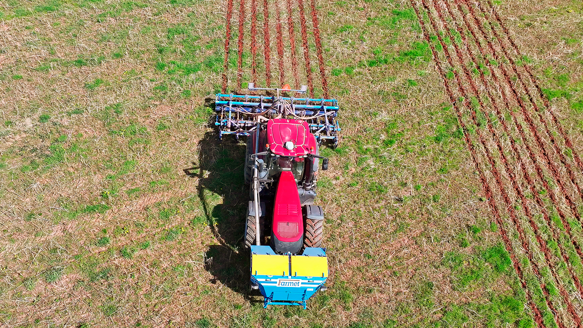 Cultivator pe rânduri Strip-Till