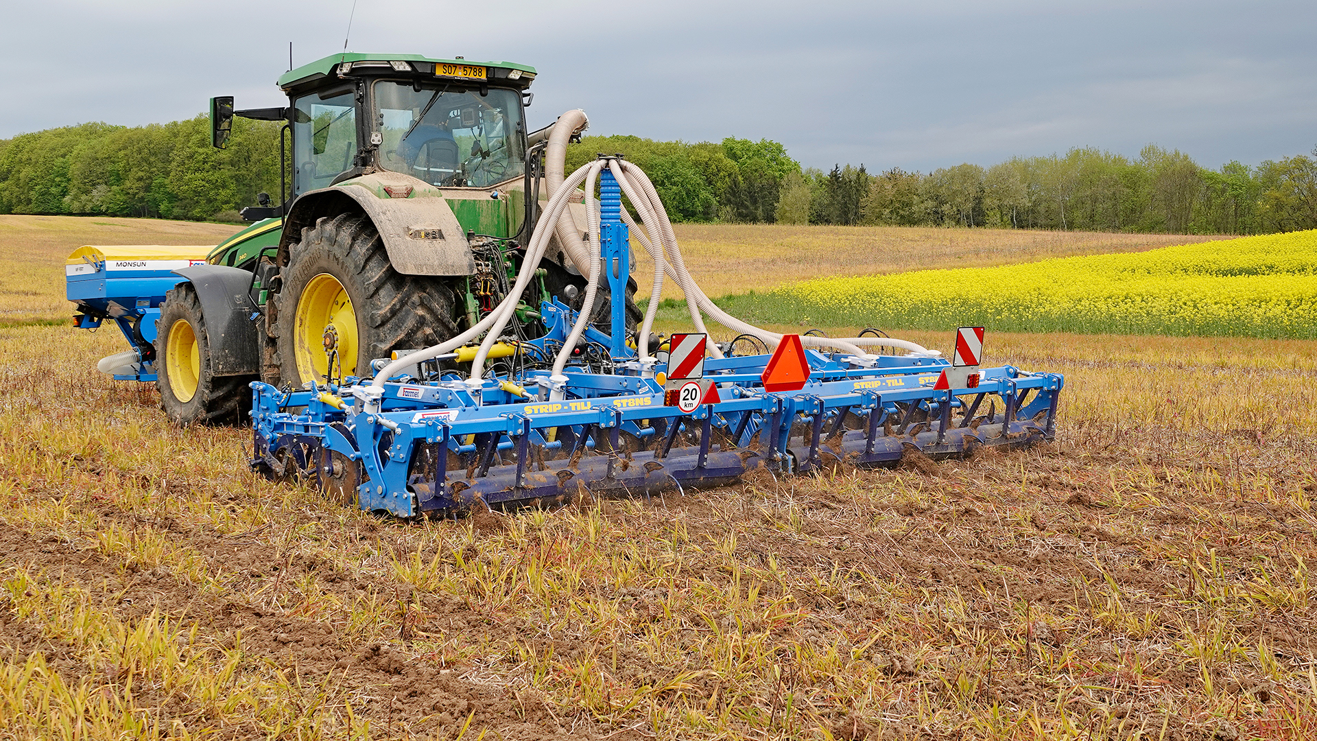 Cultivator pe rânduri Strip-Till