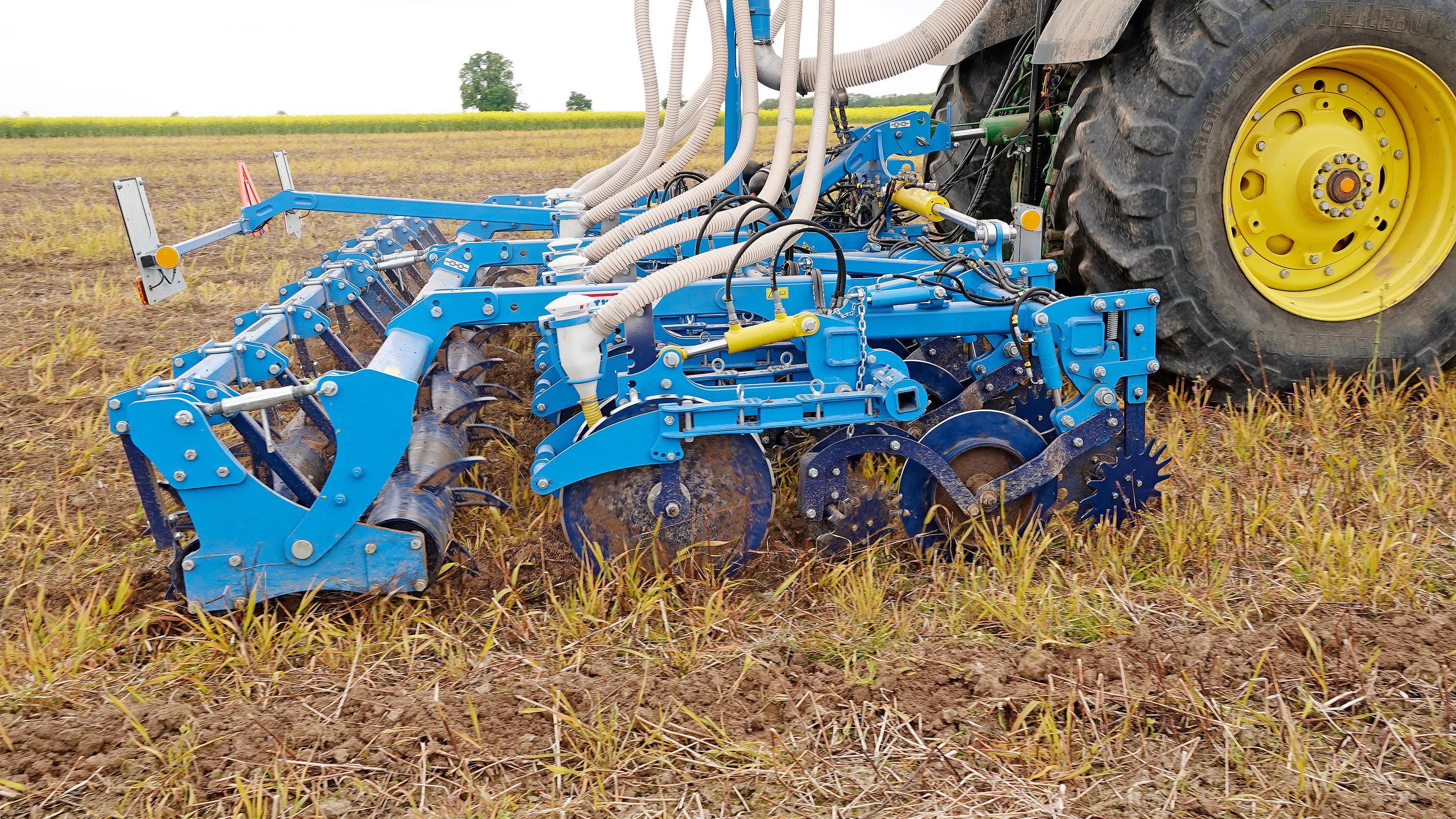 Cultivator pe rânduri Strip-Till